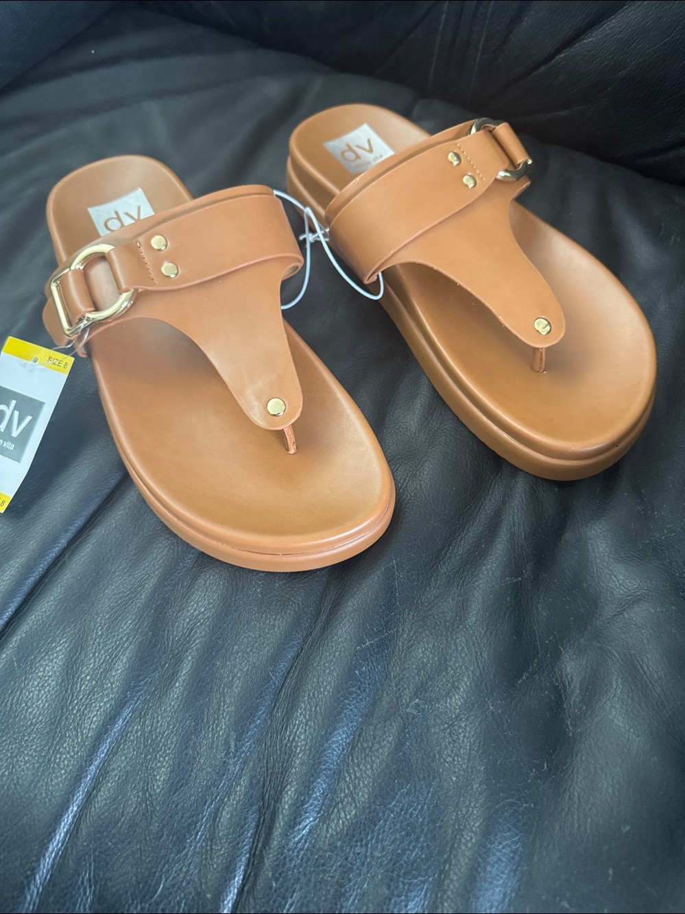 NWT DV by Dolce Vita Women’s Footbed Sandal Size 8 Tan
